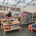 JOUJOU, LA BOUTIQUE DE JOUETS QUI FAIT RIMER FÊTES DE FIN D’ANNÉE AVEC SOLIDARITÉ